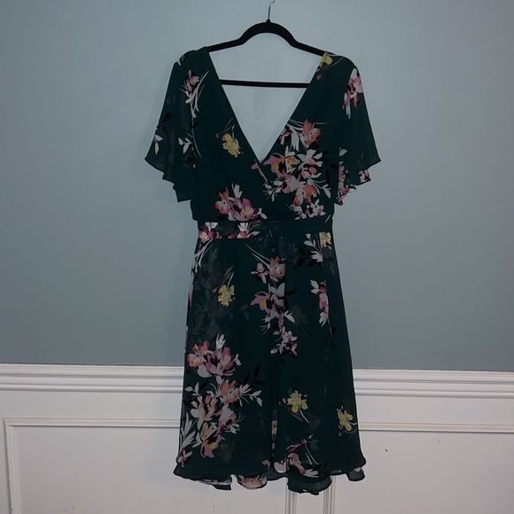 Torrid 2X Hunter green floral New faux wrap dress midi length - Picture 13 of 16